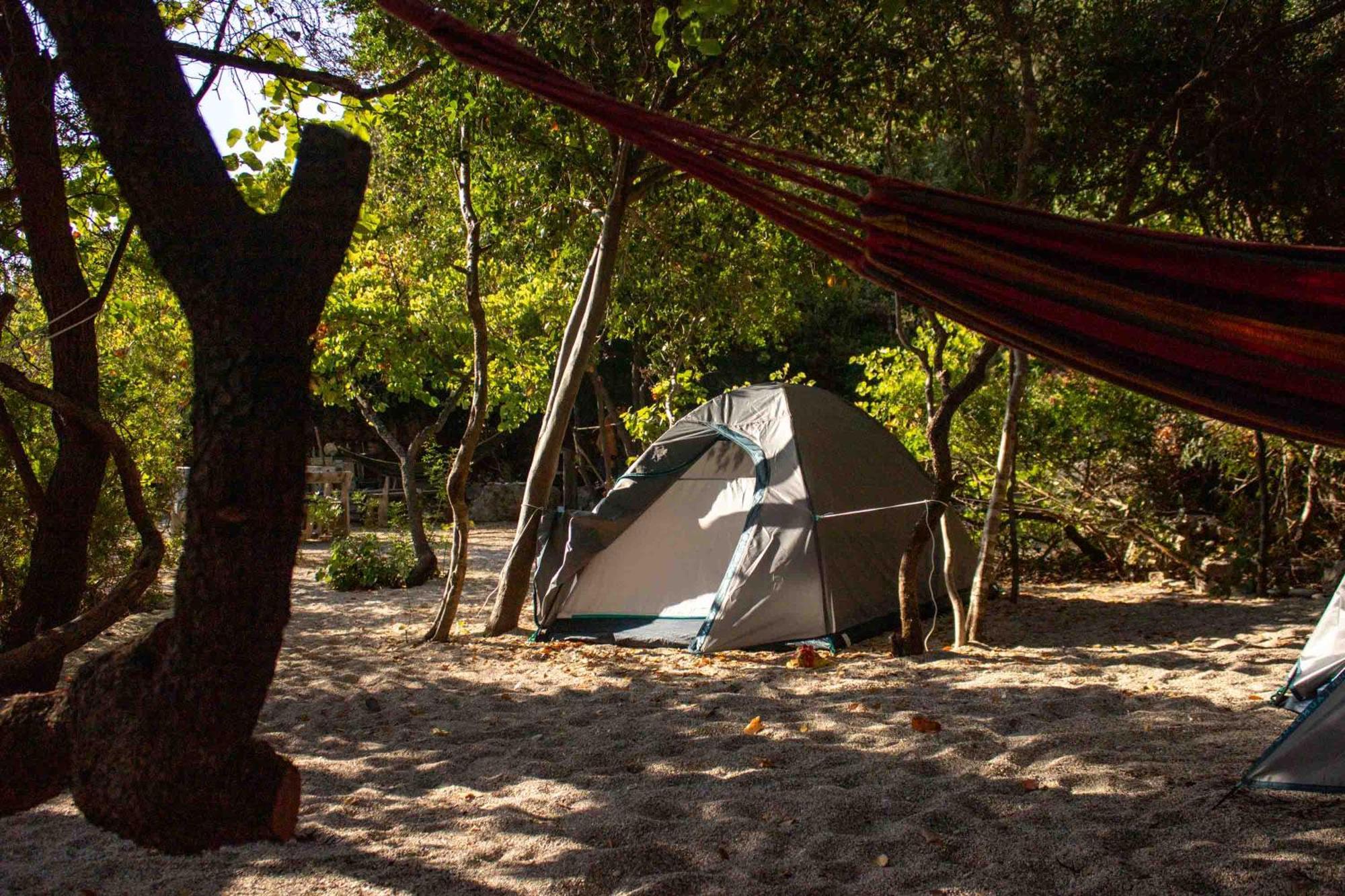 Lost Paradise Eco Camping Himare Bagian luar foto