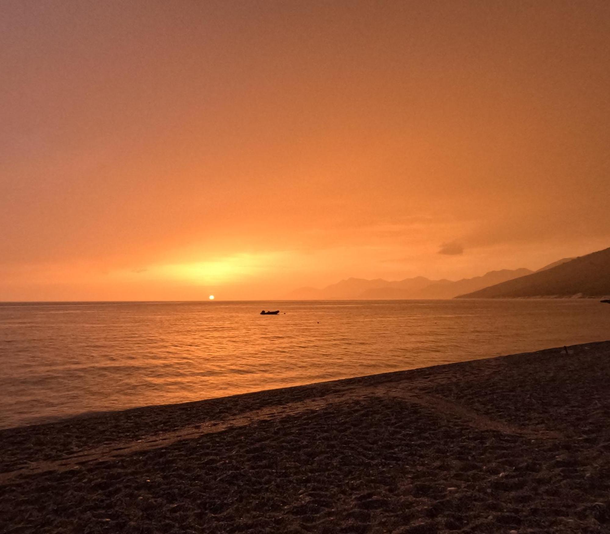 Lost Paradise Eco Camping Himare Bagian luar foto